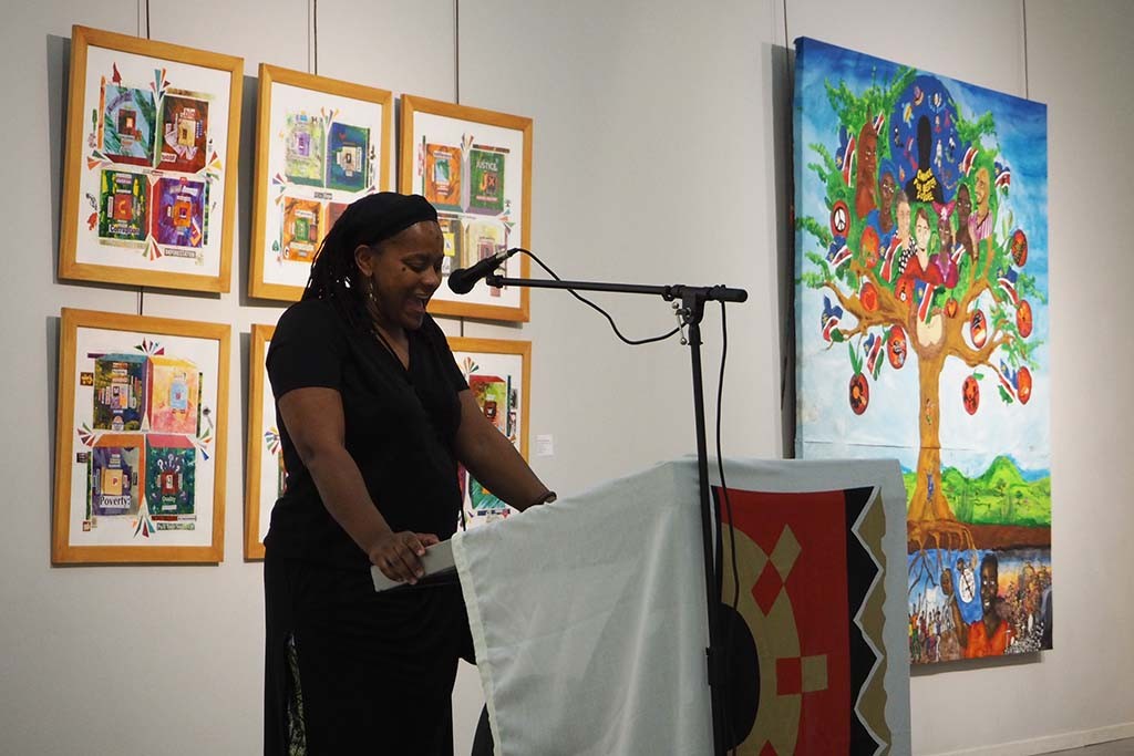 Agelika Schroeder director Art College Windhoek opens the exhibition 25 years after © Wilma Lankhorst