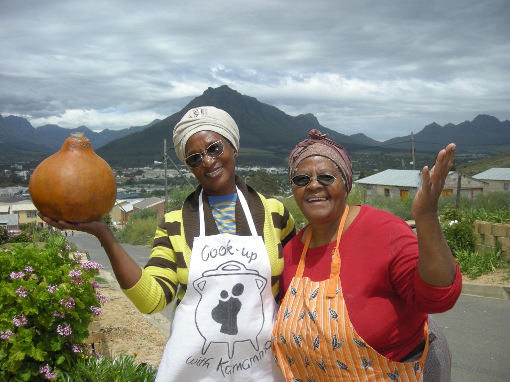 Zuid-Afrika Stellenbosch Kayamandi welkom door Mama Esmay en Mama Swartbooi