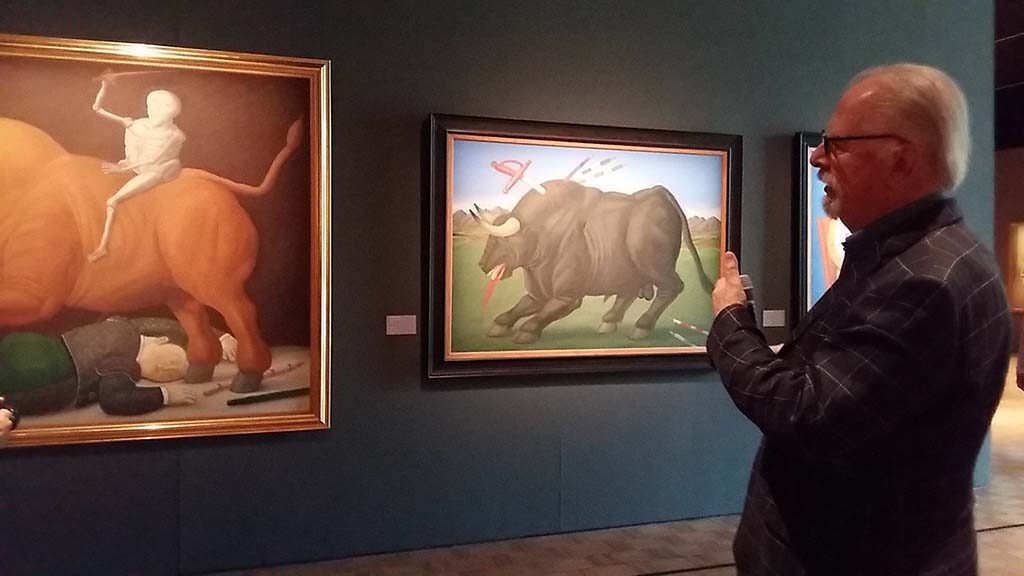 Fernando Botero met l. Dood van Ramon Torres (1986) en r. Stervende stier (1985) Kunsthal foto Wilma Lankhorst