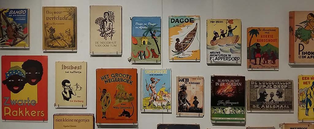Afrika virtine-met-kinderboeken-cliches-collectie-Afrika-Museum-foto-Wilma-Lankhorst.
