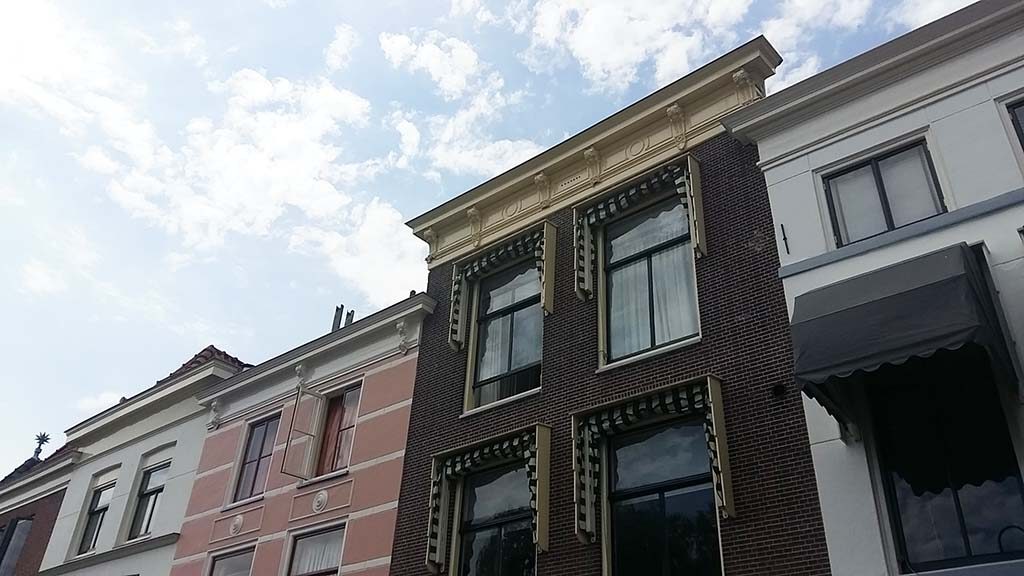  Leiden-In-Stijl-Korte-Galgewater-3-woonhuis-en-studio-Theo-van-Doesbug-foto-Wilma-Lankhorst