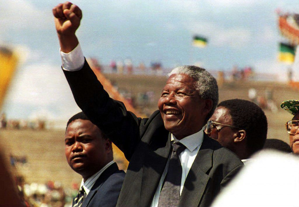 Mandela_Walter_Dhladhla__Staf__Getty_Images_1995