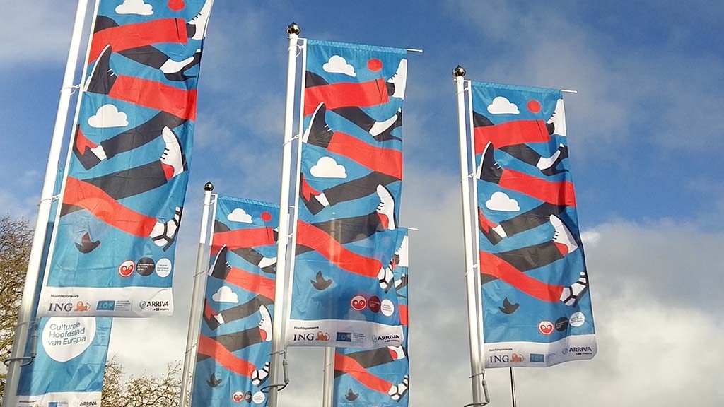  Leeuwarden Culturele Hoofdstad 2017-vlaggen-met-logo-foto-Wilma-Lankhorst