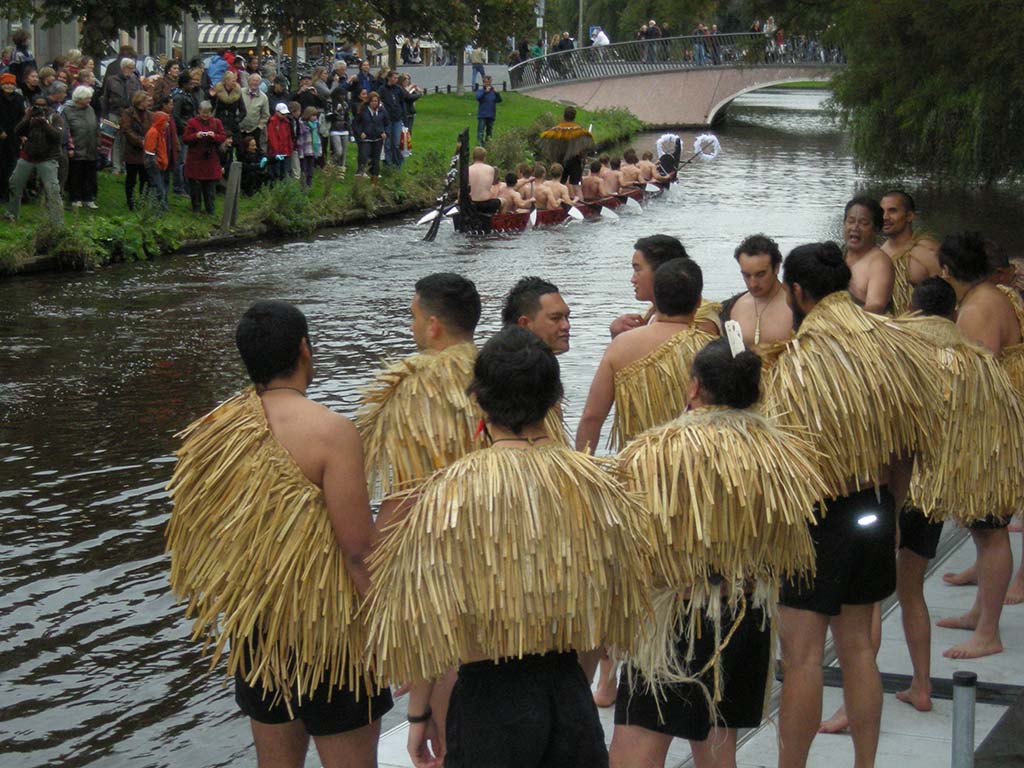 Maori terug in Leiden met Nieuw-Zeelandse waka © foto Wilma_Lankhorst.
