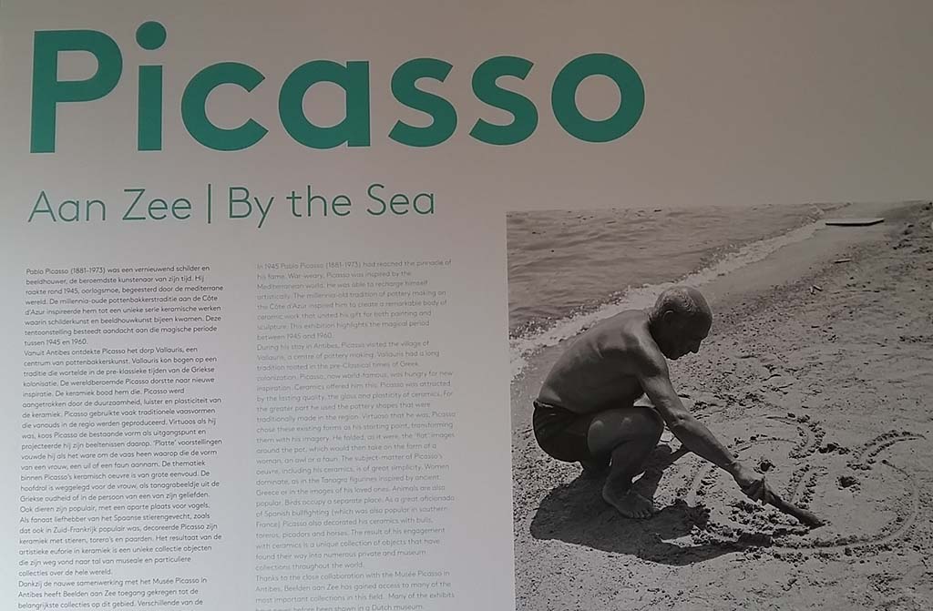 Picasso-aan-Zee-foto-Picasso-op-het-strand.