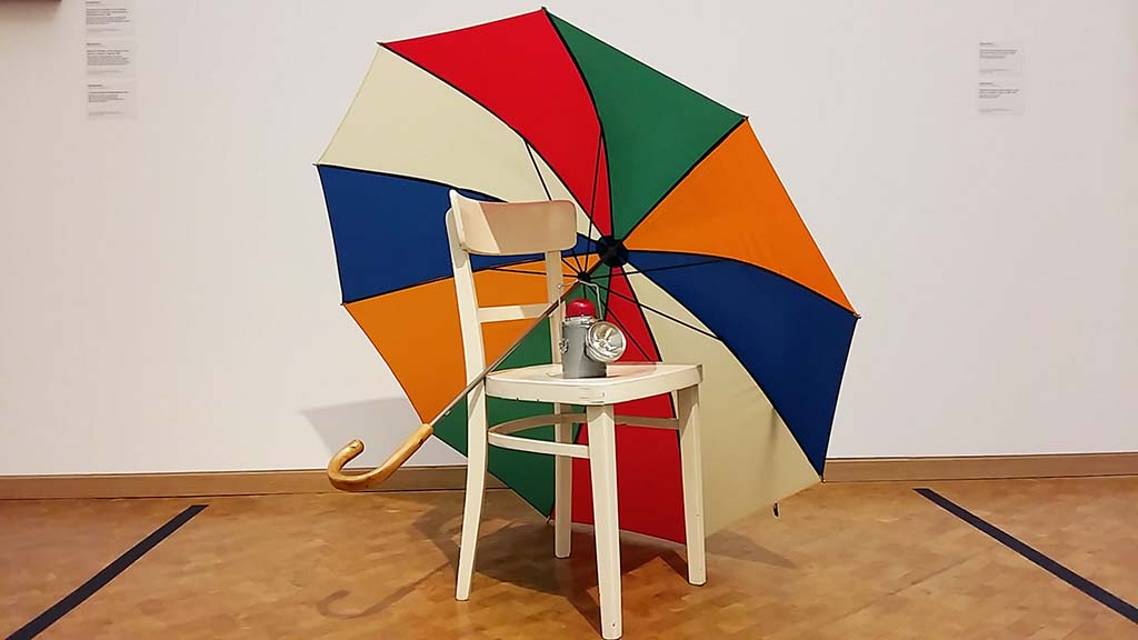 Museum-Ludwig-Hahn-Collection_Parasol-©George-Brecht-foto-Wilma-Lankhorst
