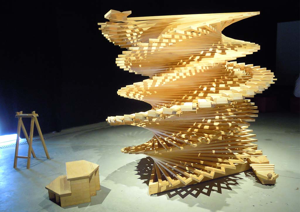 Biennale-venetie-Alamak-project-Spiral-Xylophone-Ko-Tone-Invisible-Desing-Lab-foto-Wilma-Lankhorst.