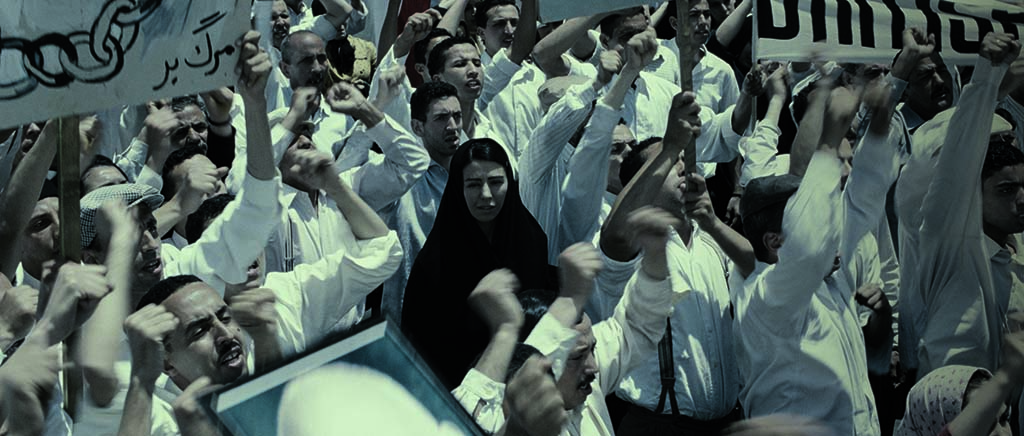 Munis-film-still-2008-©-Shirin-Neshat-courtesy-de-kunstenaar-en-Gladstone-Gallery