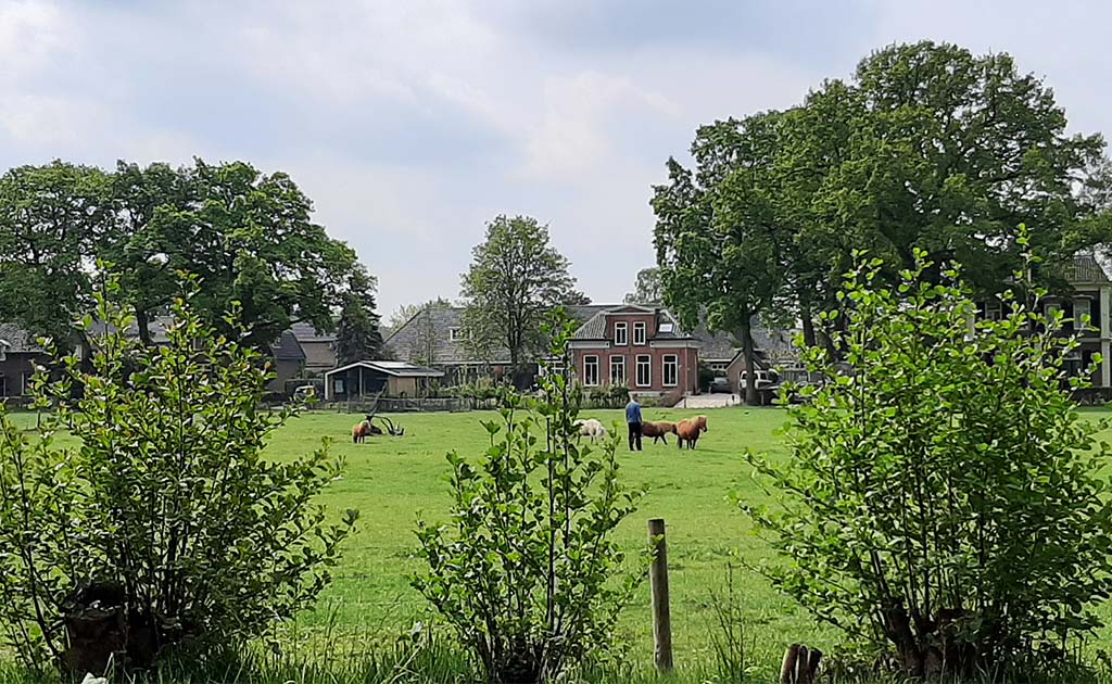 Jan_Mankes Eerbeek zicht op woonhuis vanuit het park bij Huis te Eerbeek © foto Wilma_Lankhorst