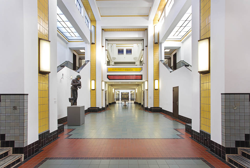 musea weer Open Centrale hal van Kunstmuseum Den Haag © foto Gerrit Schreurs