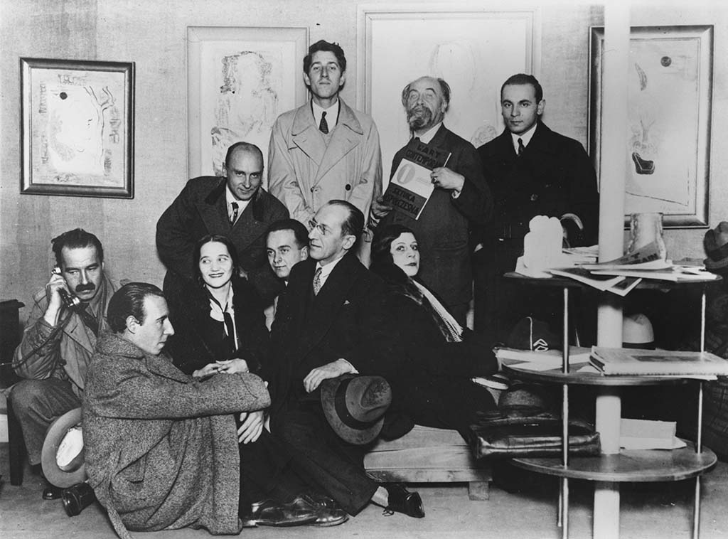 Mondriaan 150 jaar (LR) Redactiebijeenkomst van L’Art contemporain – Sztuka Współczesna in Galerie Zak ( april 1929) © foto Florence Henri