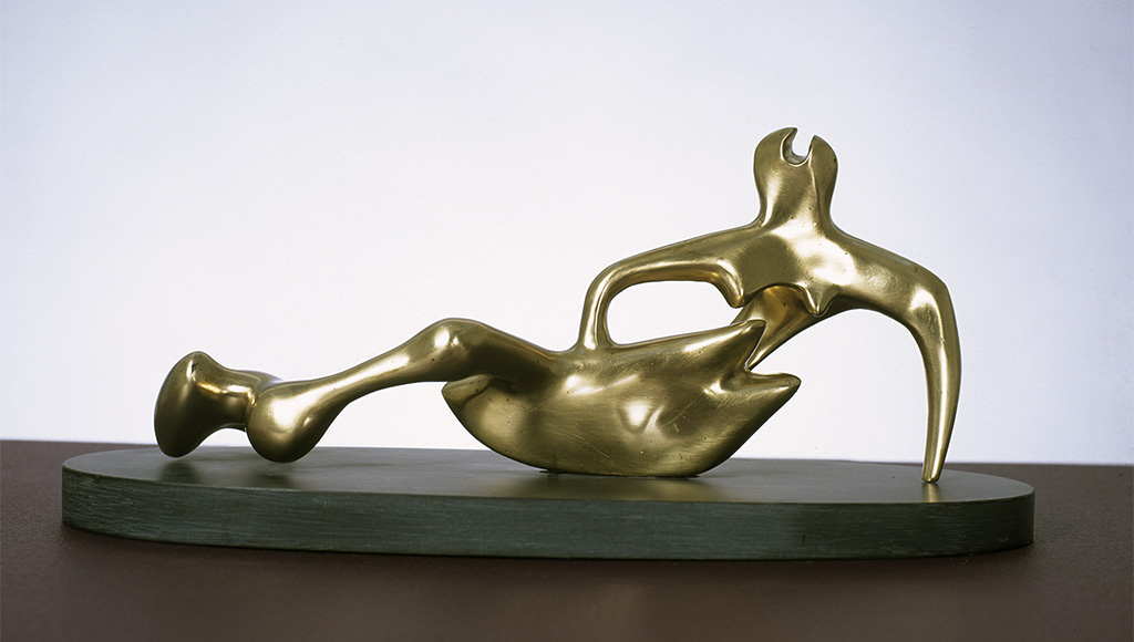Henry Moore Reclining figure (1985) © foto Michael Phillps