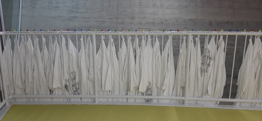 Depot Boijmans De witte jassen voor de gratis instaprondleiding © foto Wilma_Lankhorst