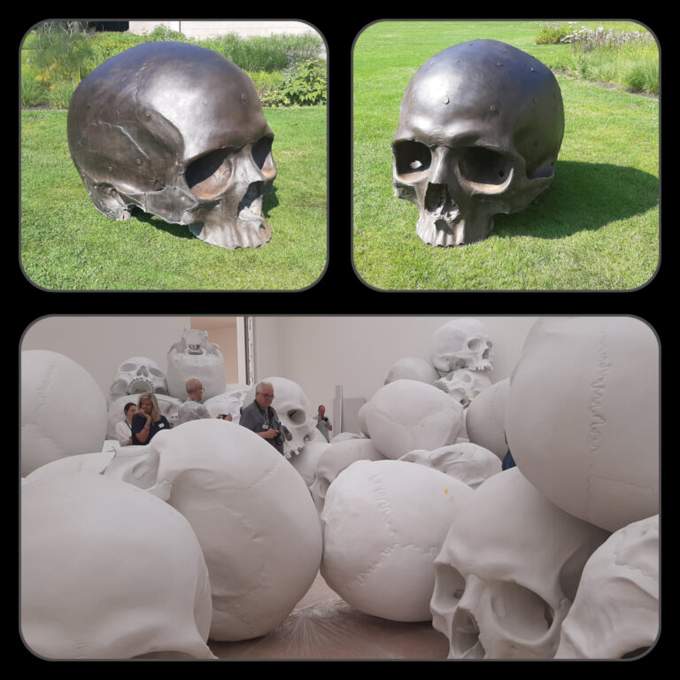 Ron_Mueck Dead Weight (2021) boven en Mass (2016-2017) onder © Ron Mueck © fotocollage Wilma_Lankhorst