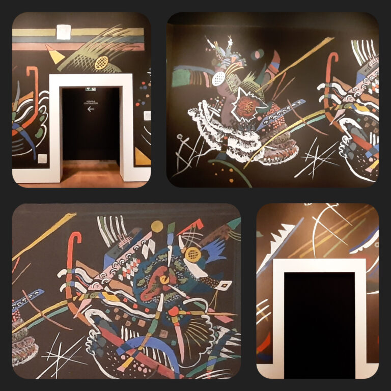 Kandinsky Ontwerp voor de wanden van de Jury-vrije Kunstshow (1922) ©Kandinsky © foto's en collage Wilma_Lankhorst.