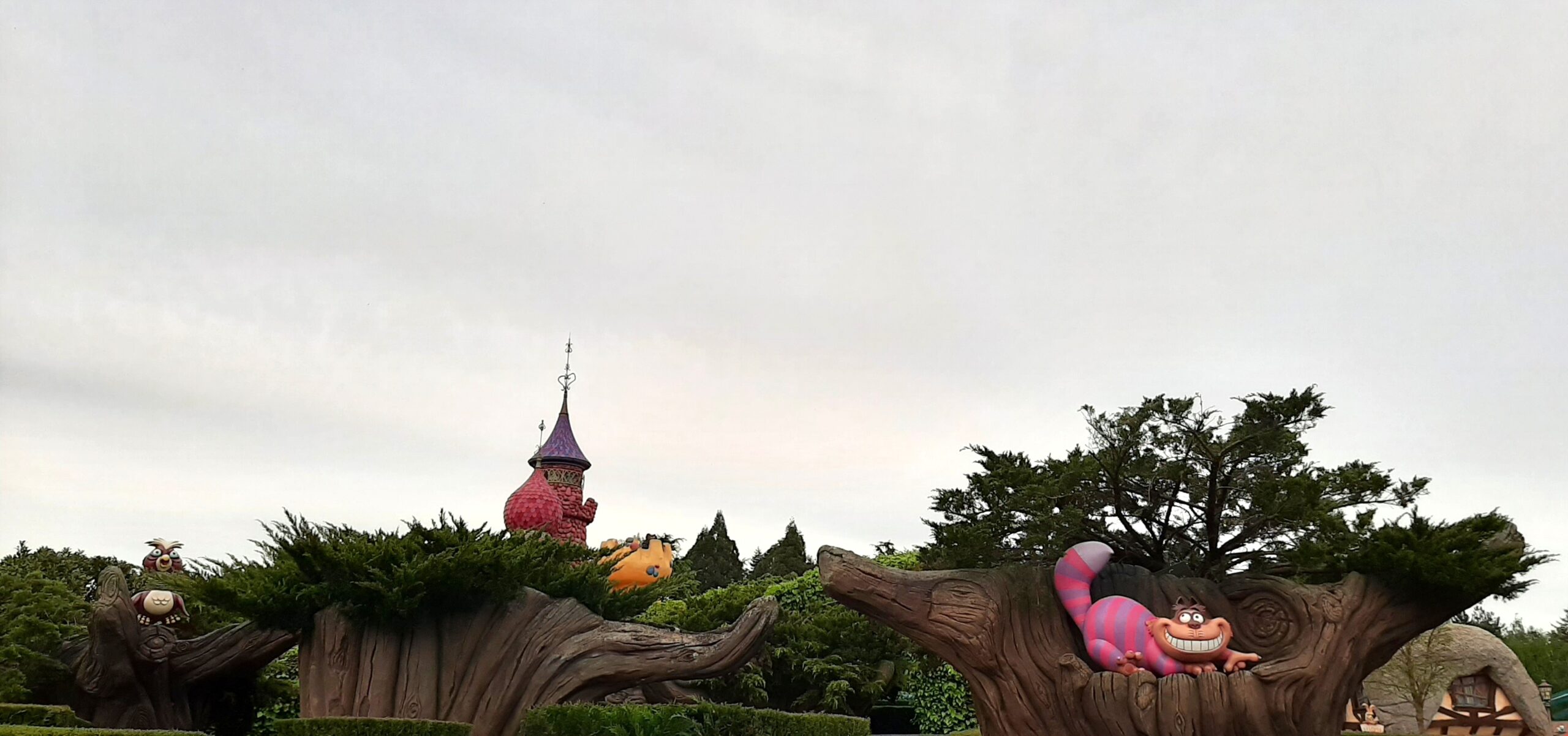 Isabelle_Bisseling Doolhof van Alice in Wonderland_Disneyland Parijs © foto Isabelle Bisseling.