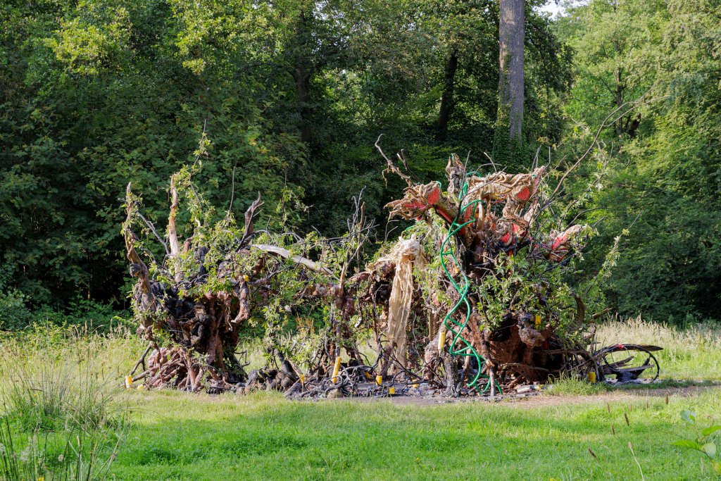 Sonsbeek_Zal je schoonheid vinden in deze data-zee© Korakrit Arunanondchai © foto Django van Ardenne